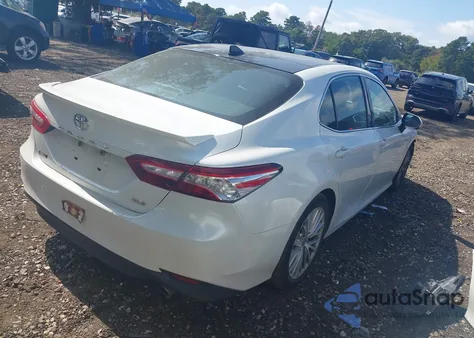 2020 Toyota Camry Xle z USA, uszkodzony, nr VIN 4T1F11AK7LU363756
